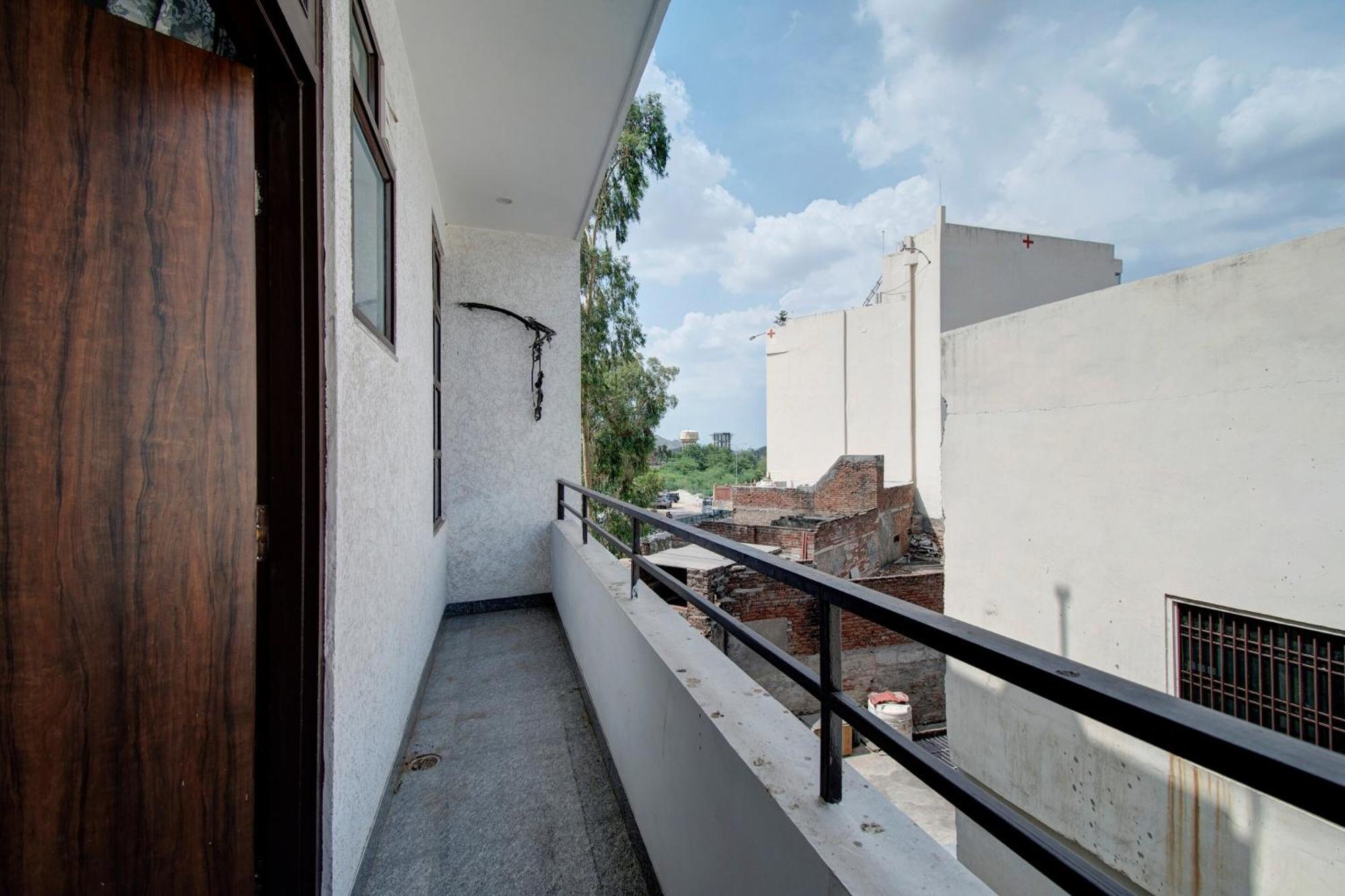 Hotel O Maan Bagh Palace ชัยปุระ ภายนอก รูปภาพ